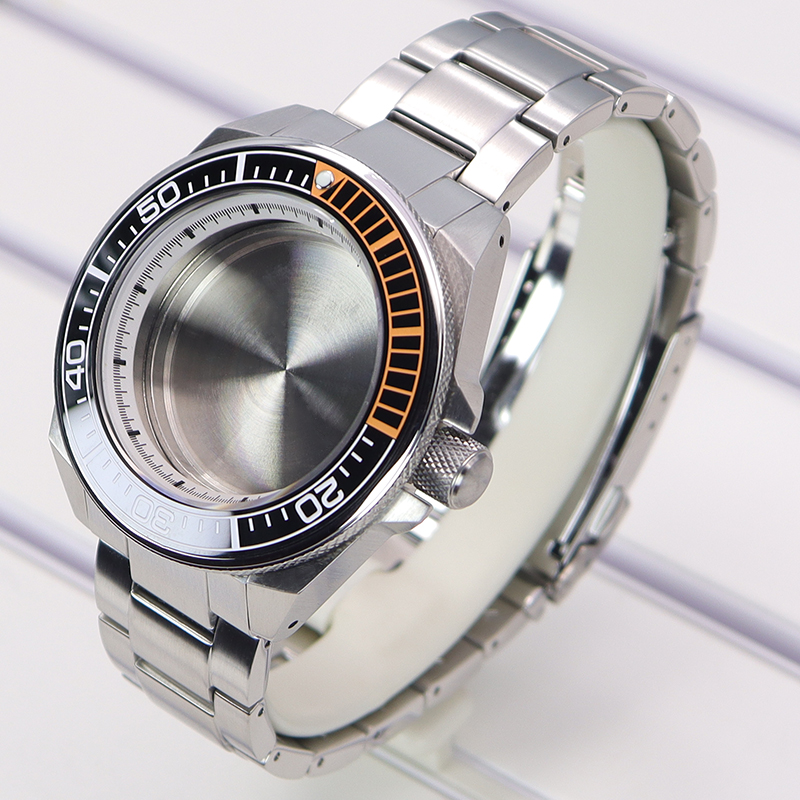 Cajas de reloj de buceo samurá - Seiko Watch 5 Sports reseña y precio